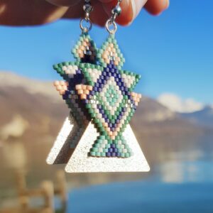 boucles d'oreilles tissage en perles miyuki inspiré du Machu Picchu et métal argenté