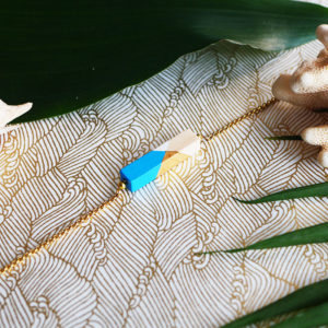 Gebetnout bijoux fantaisie lyon mode tendance bijouterie femme Annecy artisan Opunohu geometrie bois barre bleu blanc dore bracelet