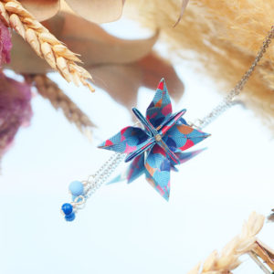 Gebetnout bijoux fantaisie lyon mode tendance bijouterie femme Annecy artisan origami sautoir collier fleur oranger bleu rose rouge argent