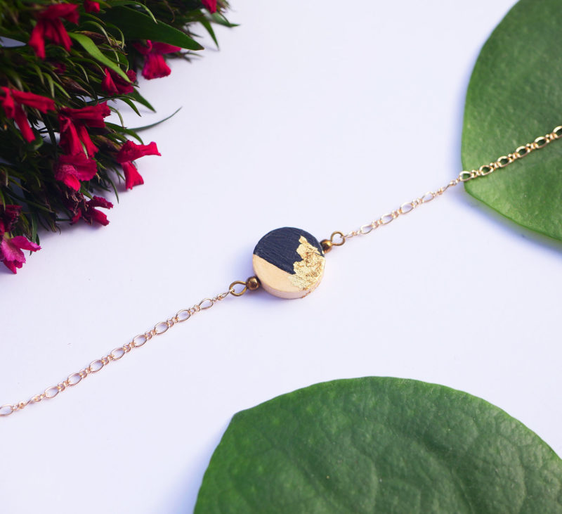 Gebetnout bijoux fantaisie lyon mode tendance bijouterie femme Annecy artisan bois japonais geometrie rond noir feuille or dore bracelet