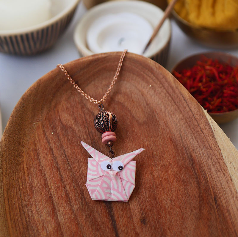 Gebetnout bijoux fantaisie lyon mode tendance bijouterie femme Annecy artisan watthanaram ayutthaya origami hibou rose bois cuivre collier
