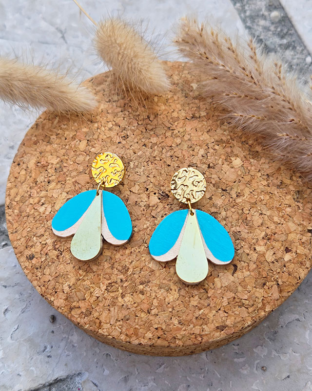 Boucles d'oreilles artisanales puces - tilleul & Laiton – Image 4